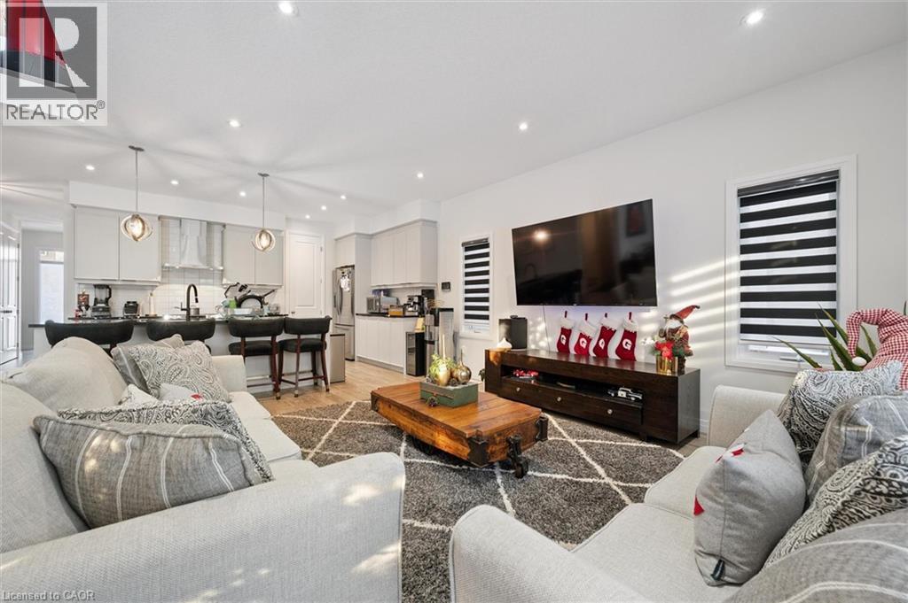 972 Stonecliffe Walk Unit# 18, Kitchener, Ontario  N2P 0K5 - Photo 17 - 40792292