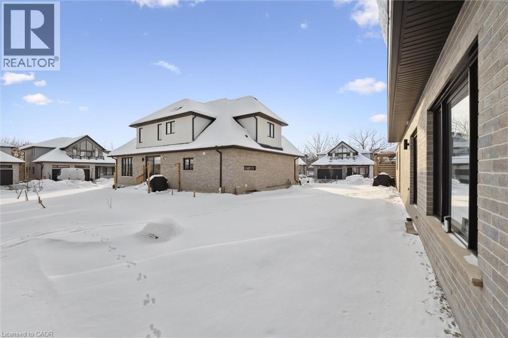 972 Stonecliffe Walk Unit# 18, Kitchener, Ontario  N2P 0K5 - Photo 49 - 40792292