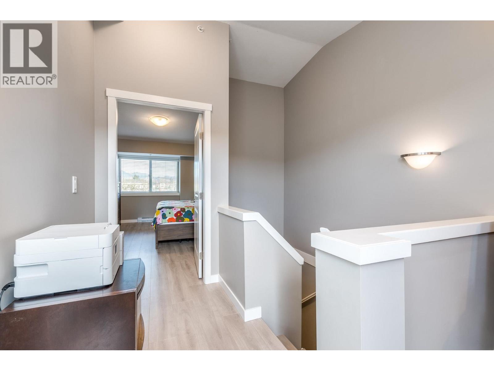 208 2110 Rowland Street, Port Coquitlam, British Columbia  V3C 0C2 - Photo 31 - R3088472