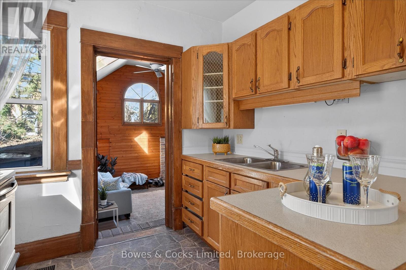 633 Downie Street, Peterborough, Ontario K9H 4K2 - Photo 21 - X12934294