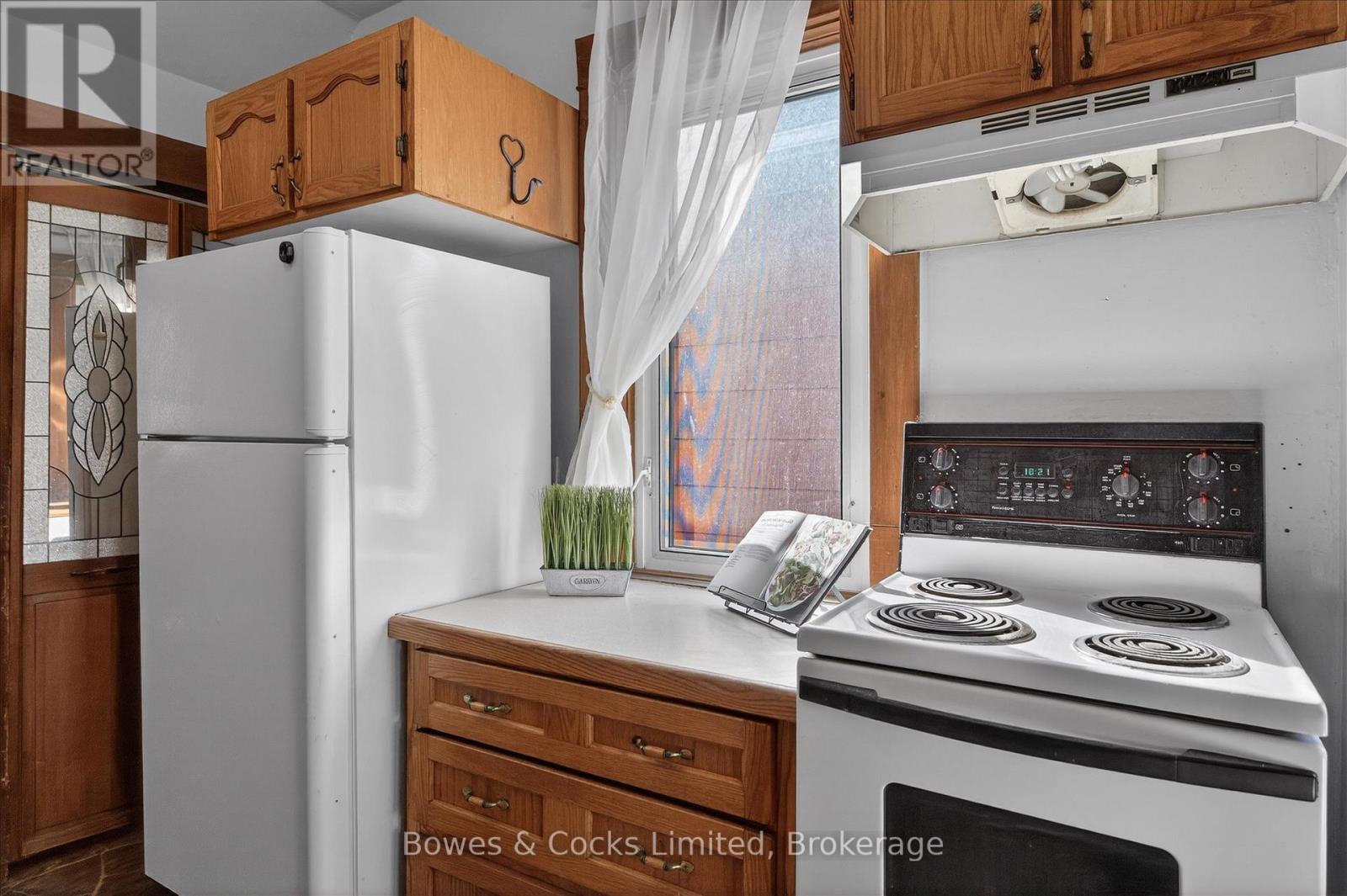 633 Downie Street, Peterborough, Ontario K9H 4K2 - Photo 24 - X12934294