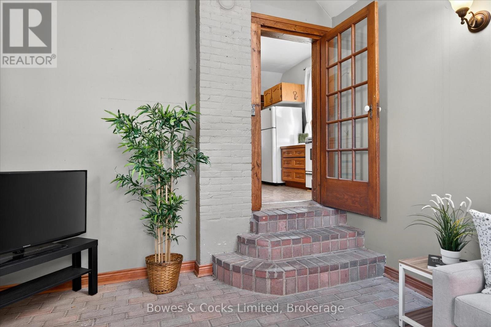 633 Downie Street, Peterborough, Ontario K9H 4K2 - Photo 25 - X12934294