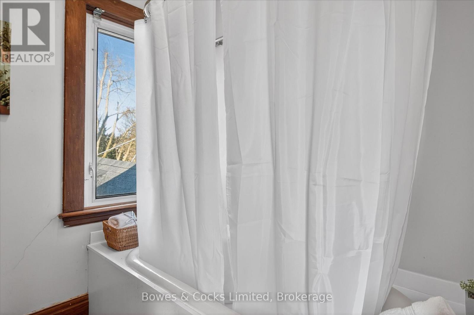 633 Downie Street, Peterborough, Ontario K9H 4K2 - Photo 37 - X12934294