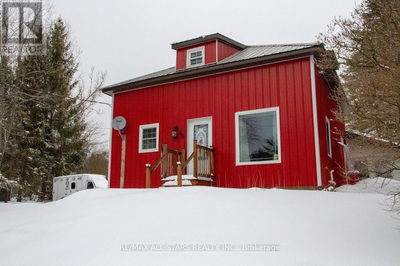 69 BRIDGE STREET, Addington Highlands, Ontario