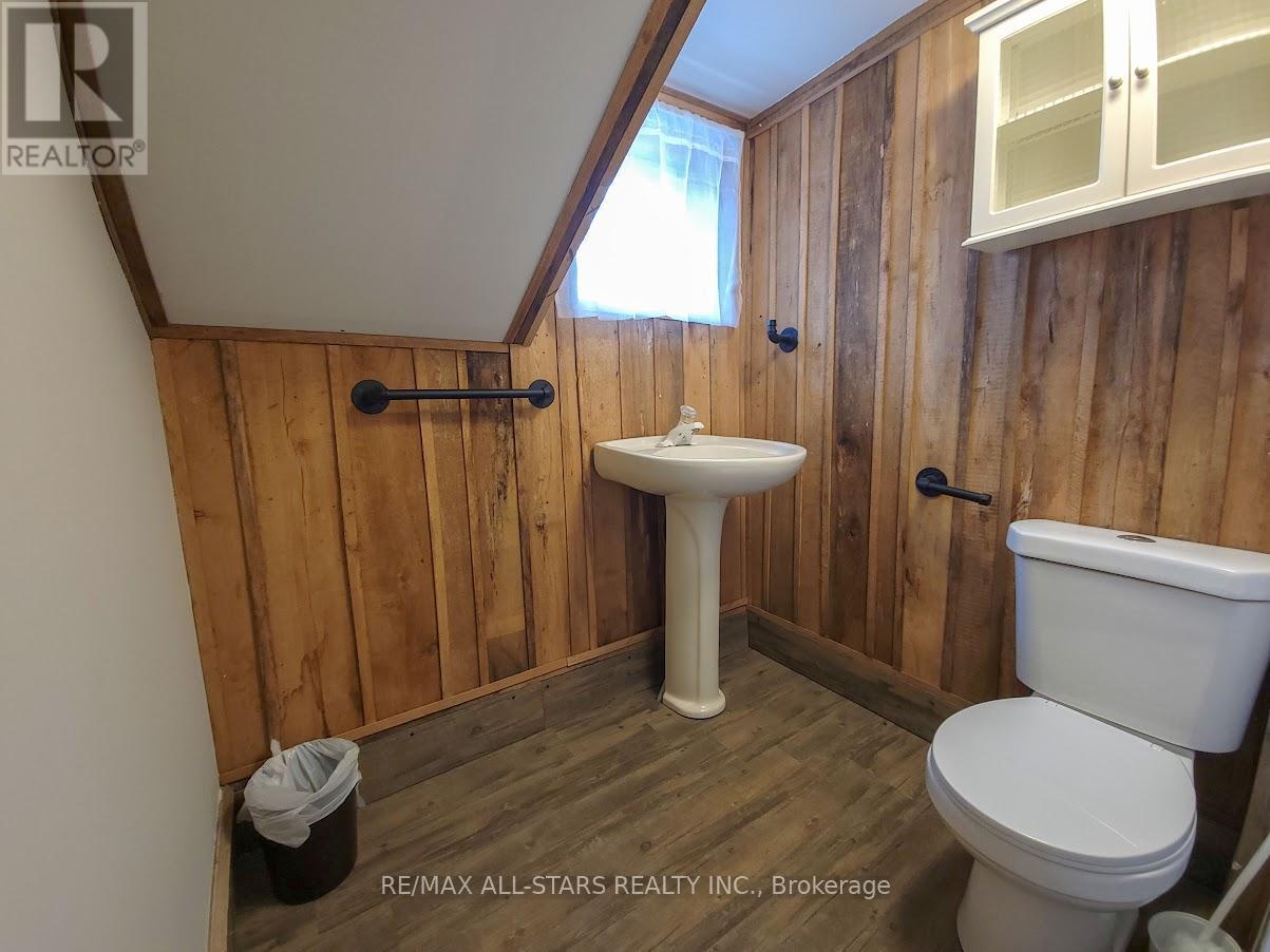 69 Bridge Street, Addington Highlands, Ontario  K0H 1L0 - Photo 15 - X12934476