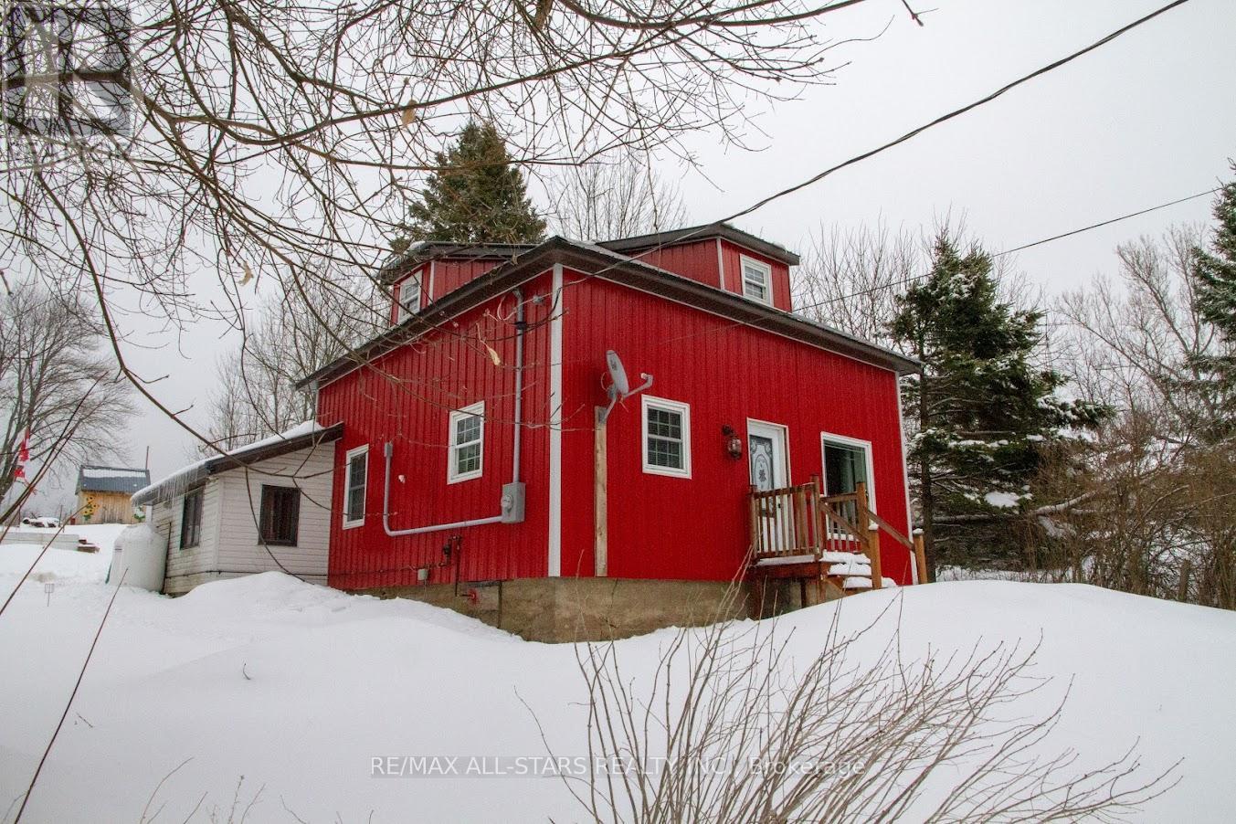 69 Bridge Street, Addington Highlands, Ontario  K0H 1L0 - Photo 17 - X12934476