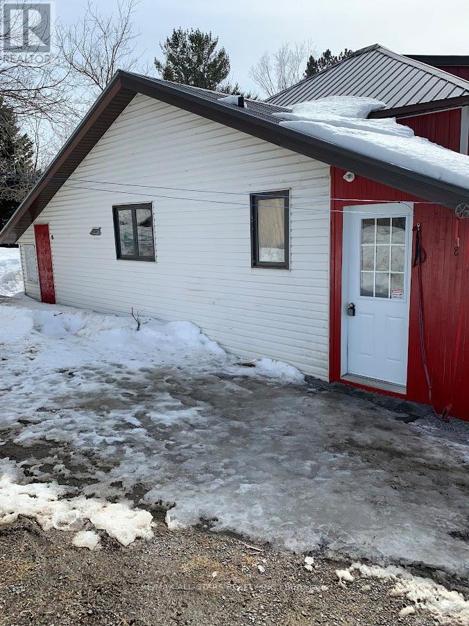 69 Bridge Street, Addington Highlands, Ontario  K0H 1L0 - Photo 19 - X12934476