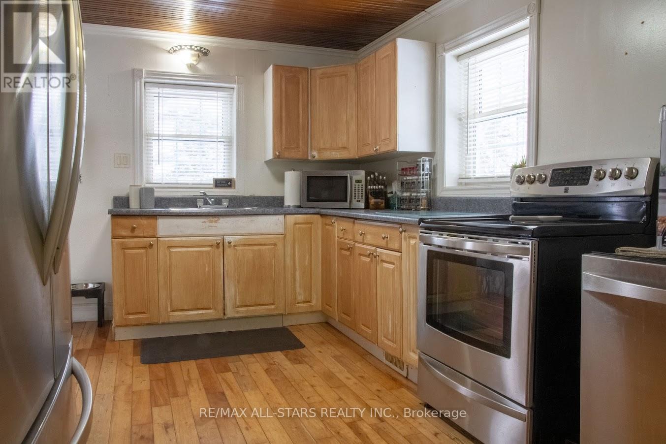 69 Bridge Street, Addington Highlands, Ontario  K0H 1L0 - Photo 3 - X12934476