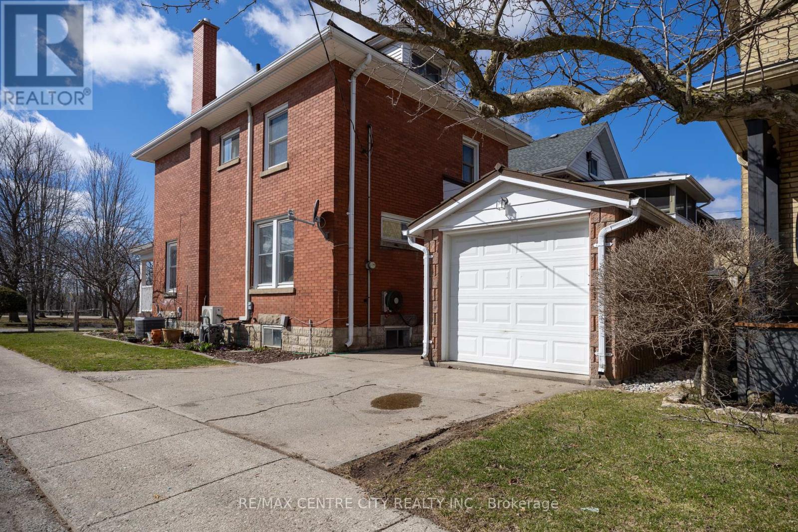 3 Margaret Street, St. Thomas, Ontario  N5R 3H5 - Photo 3 - X12934356