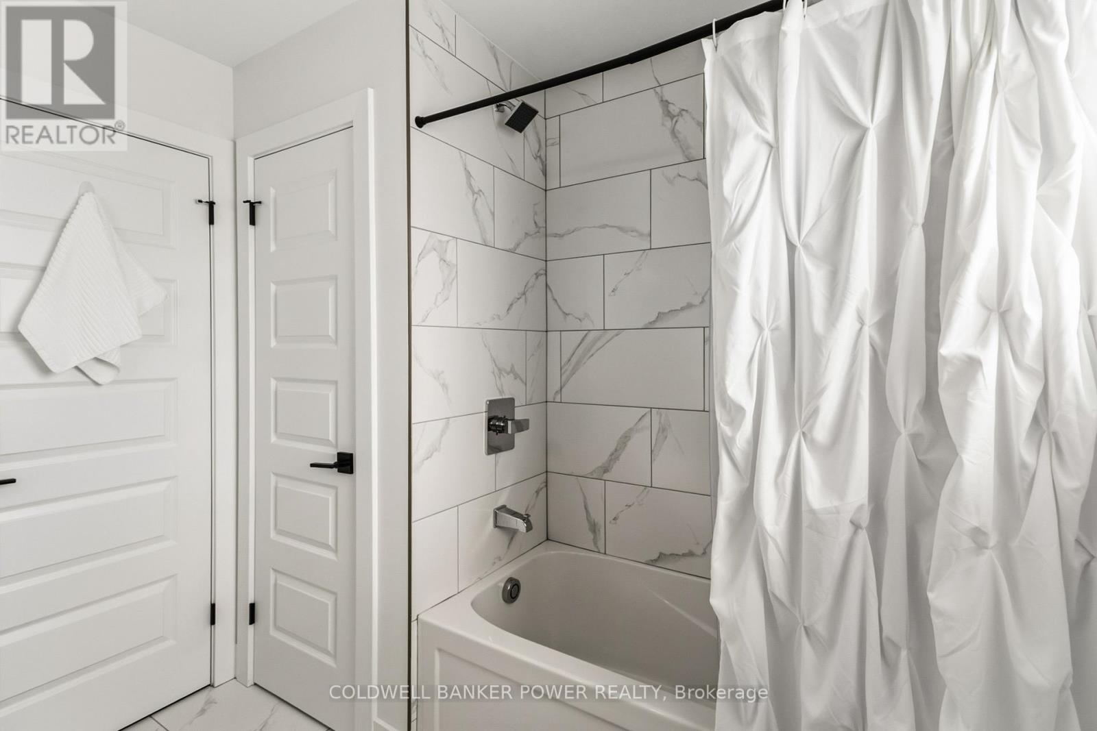 2884 Doyle Drive, London South, Ontario  N6M 0G7 - Photo 32 - X12934422