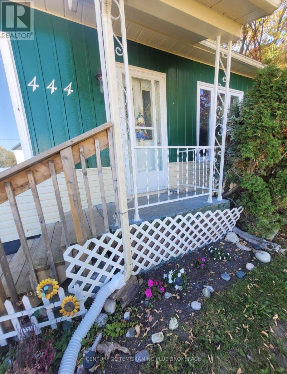 444 Blackwall Street, Temiskaming Shores, Ontario  P0J 1K0 - Photo 3 - T12934522