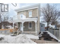 320 MOFFAT STREET, Pembroke, Ontario