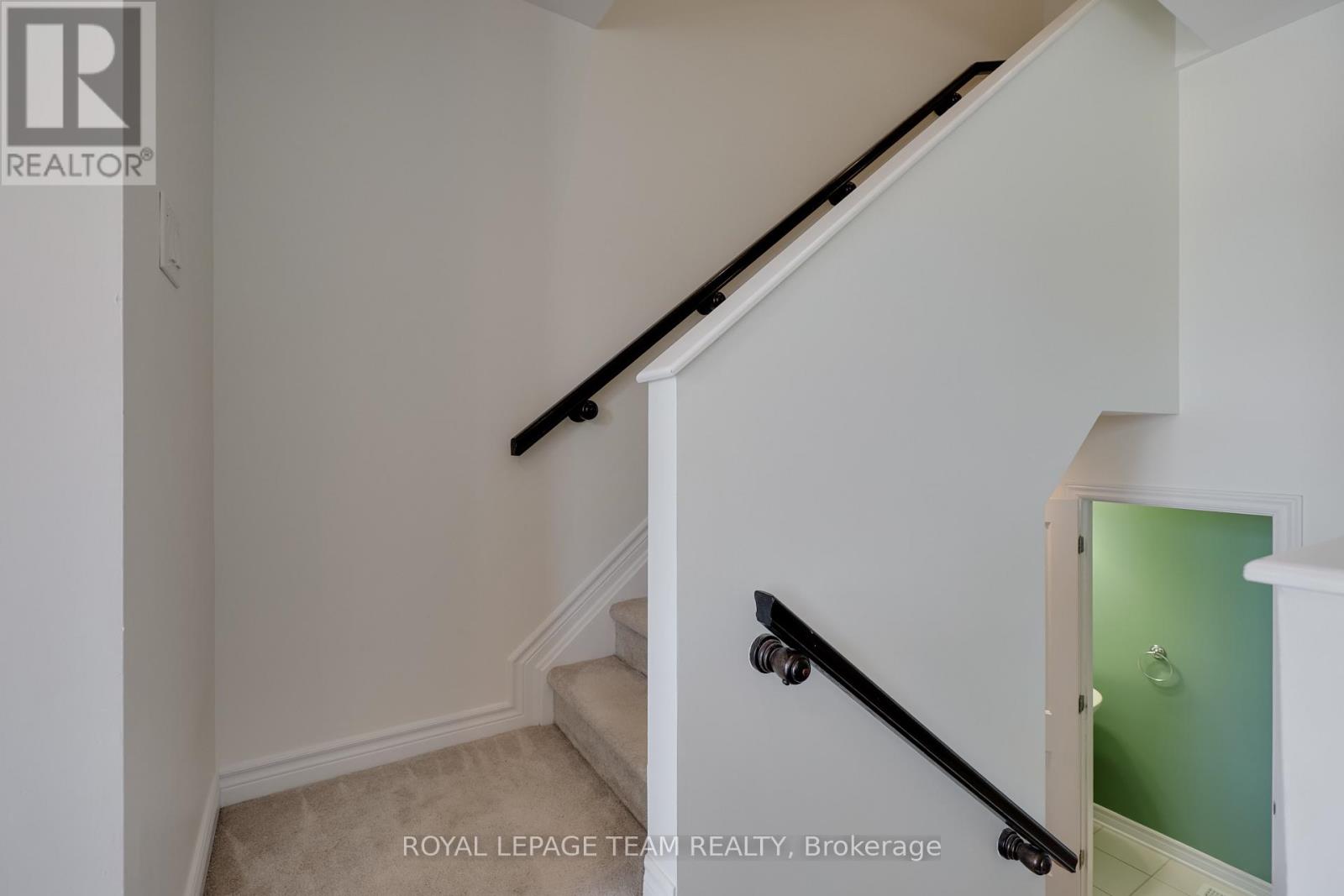 114 Sweetwater Lane, Ottawa, Ontario  K2T 0L1 - Photo 24 - X12934346