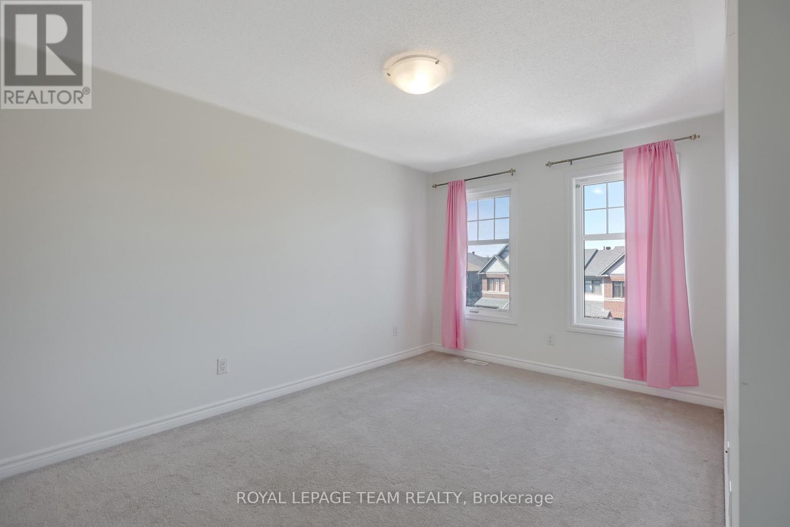 114 Sweetwater Lane, Ottawa, Ontario  K2T 0L1 - Photo 27 - X12934346