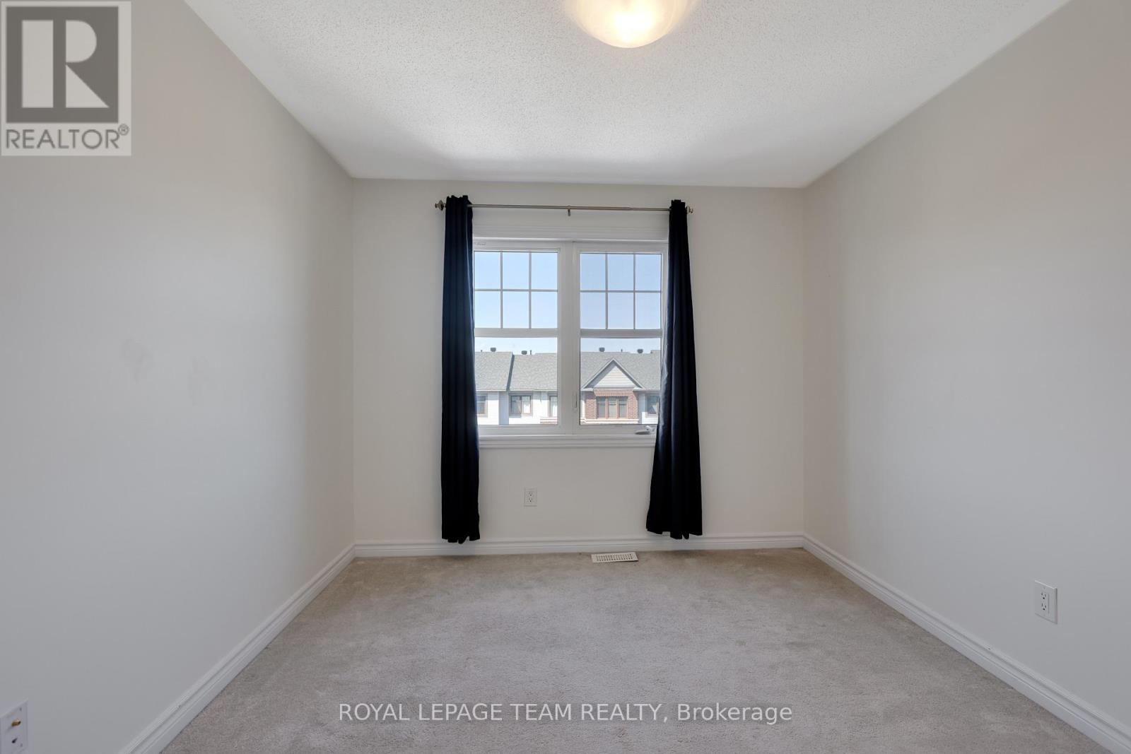 114 Sweetwater Lane, Ottawa, Ontario  K2T 0L1 - Photo 31 - X12934346