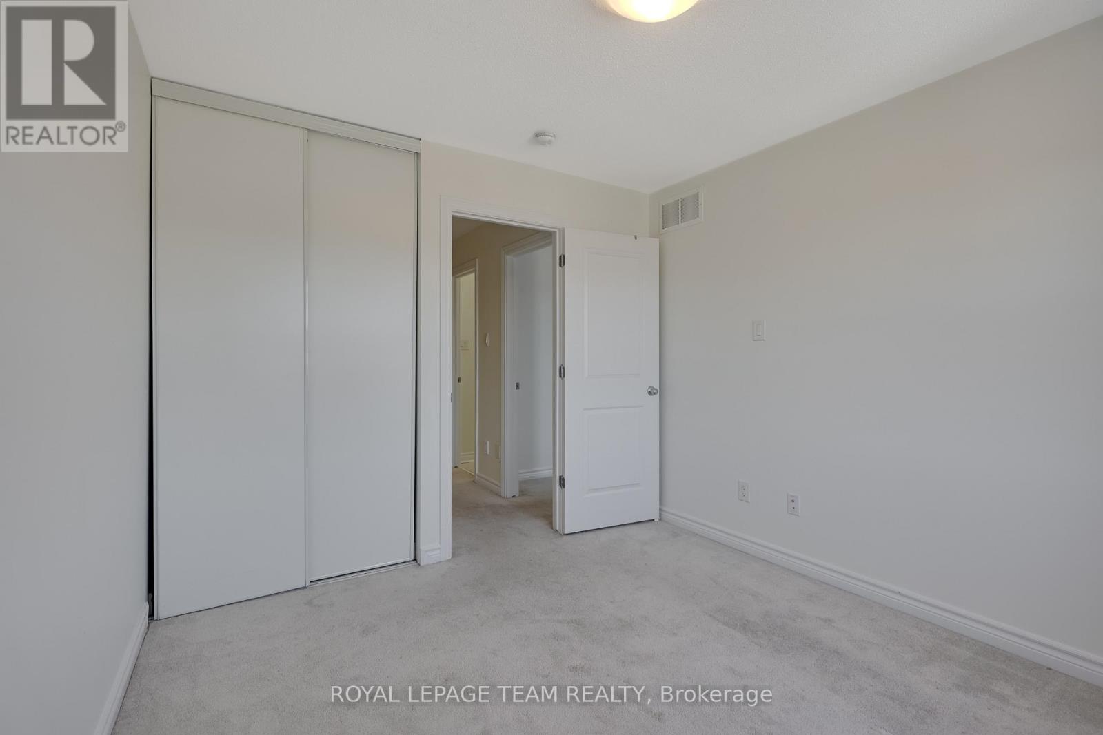 114 Sweetwater Lane, Ottawa, Ontario  K2T 0L1 - Photo 33 - X12934346