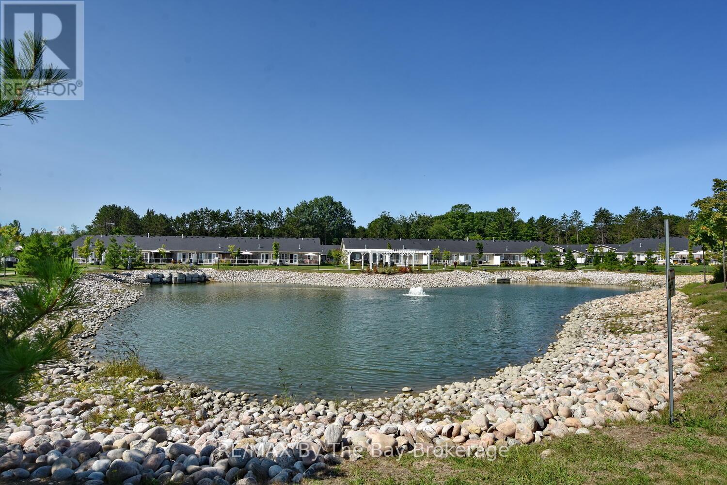 15 Carruthers Street S, Wasaga Beach, Ontario  L9Z 1K2 - Photo 5 - S12934442