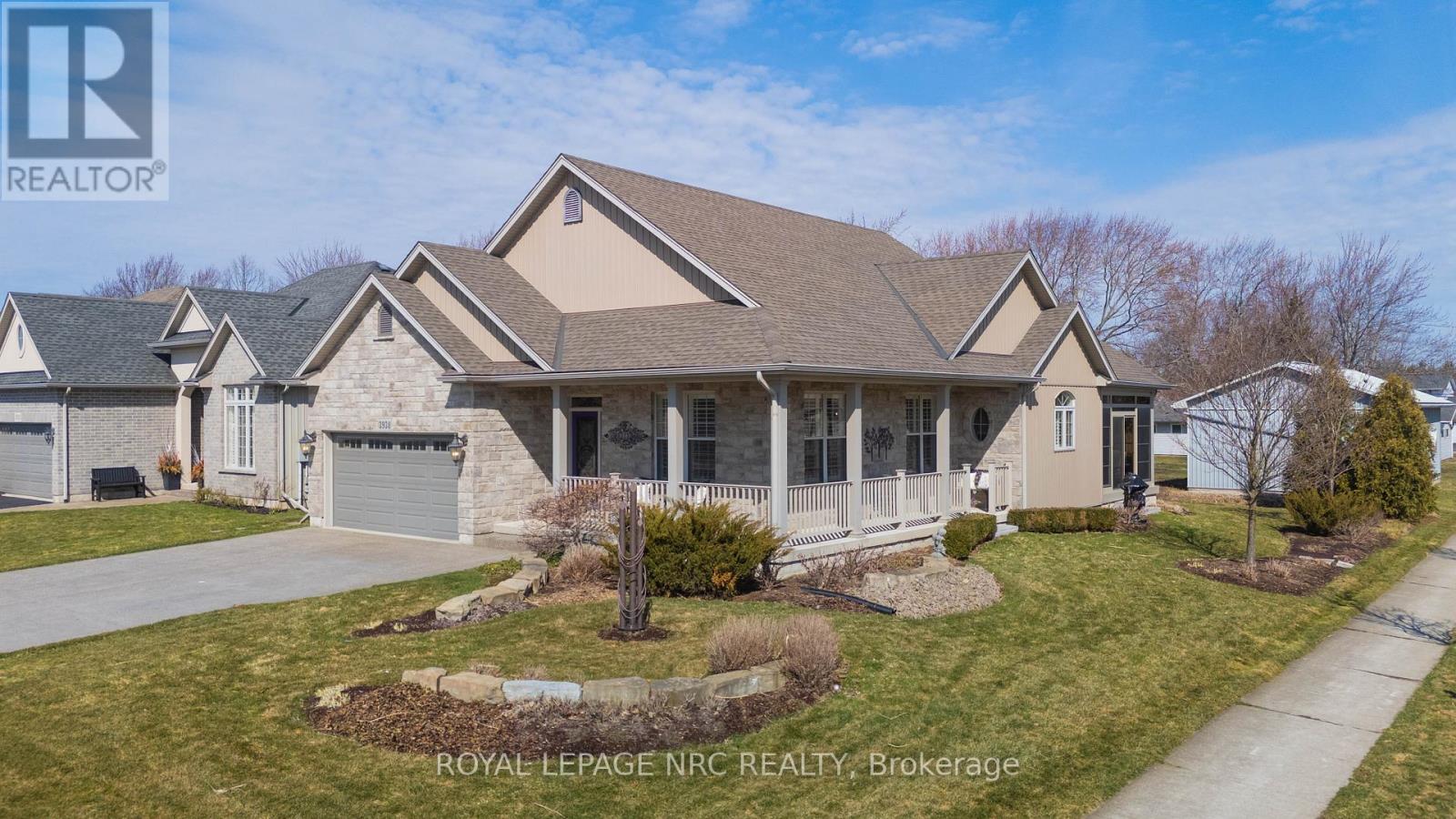 3930 Village Creek Drive, Fort Erie, Ontario  L0S 1S0 - Photo 3 - X12934410