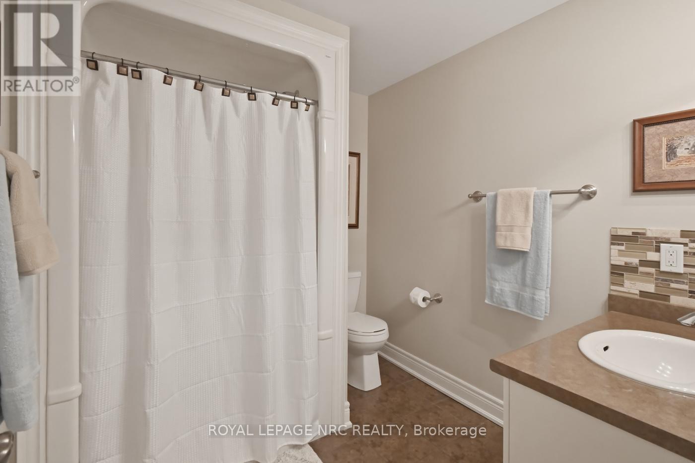 3930 Village Creek Drive, Fort Erie, Ontario  L0S 1S0 - Photo 40 - X12934410