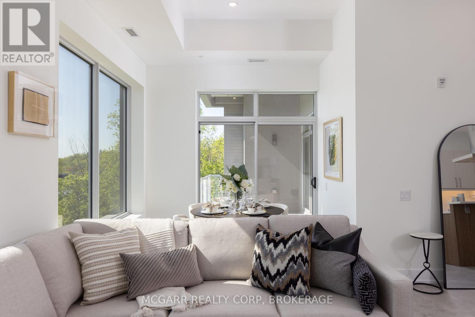 403 - 77 Yates Street, St. Catharines (Downtown), Ontario  L2R 5R7 - Photo 12 - X12934456