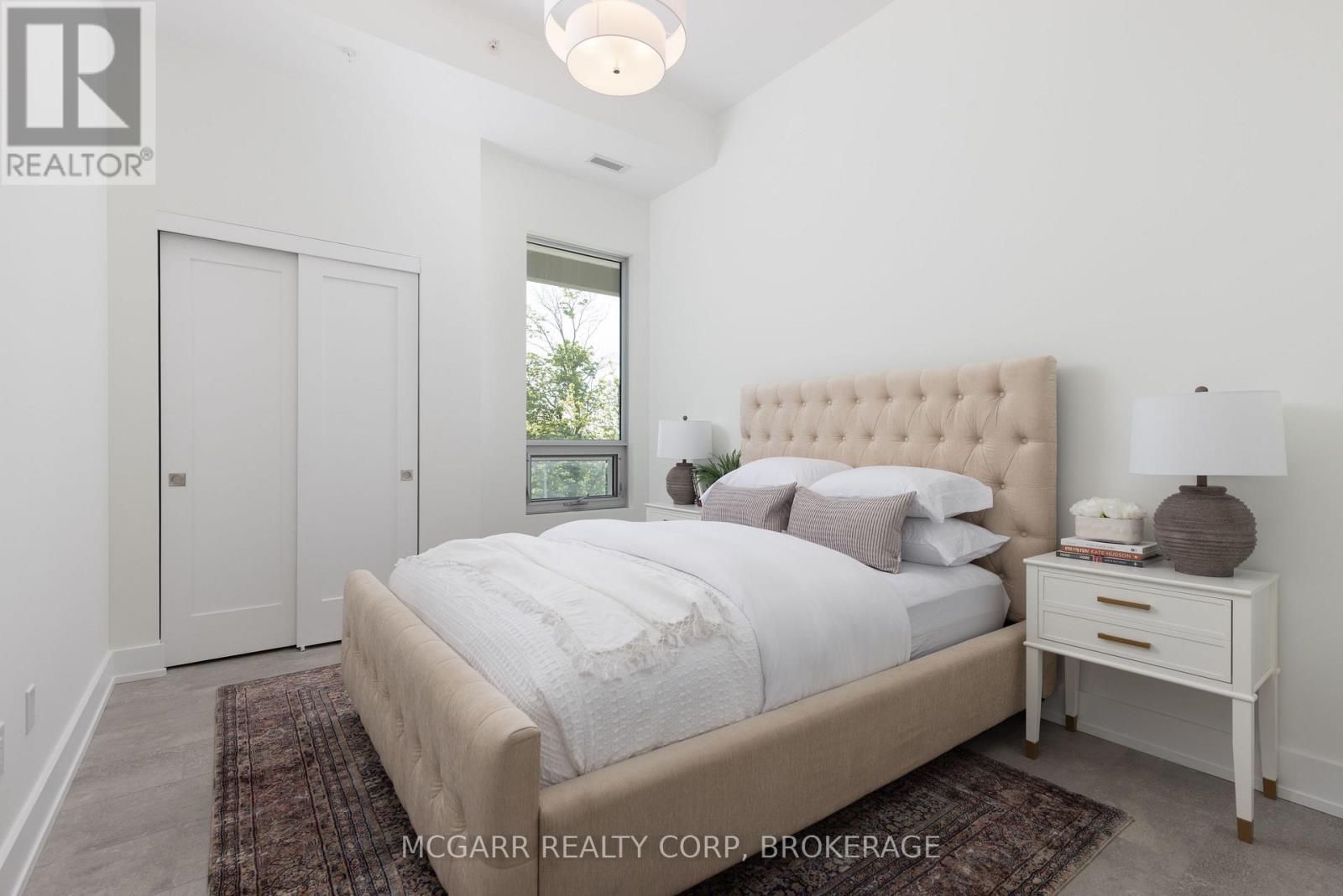 403 - 77 Yates Street, St. Catharines (Downtown), Ontario  L2R 5R7 - Photo 17 - X12934456