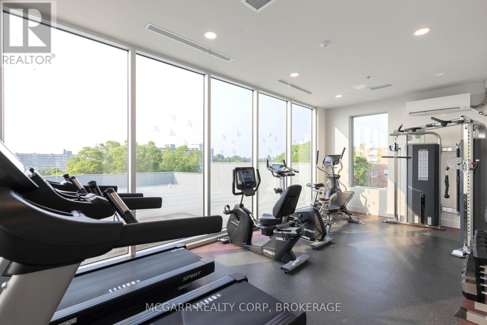 403 - 77 Yates Street, St. Catharines (Downtown), Ontario  L2R 5R7 - Photo 31 - X12934456