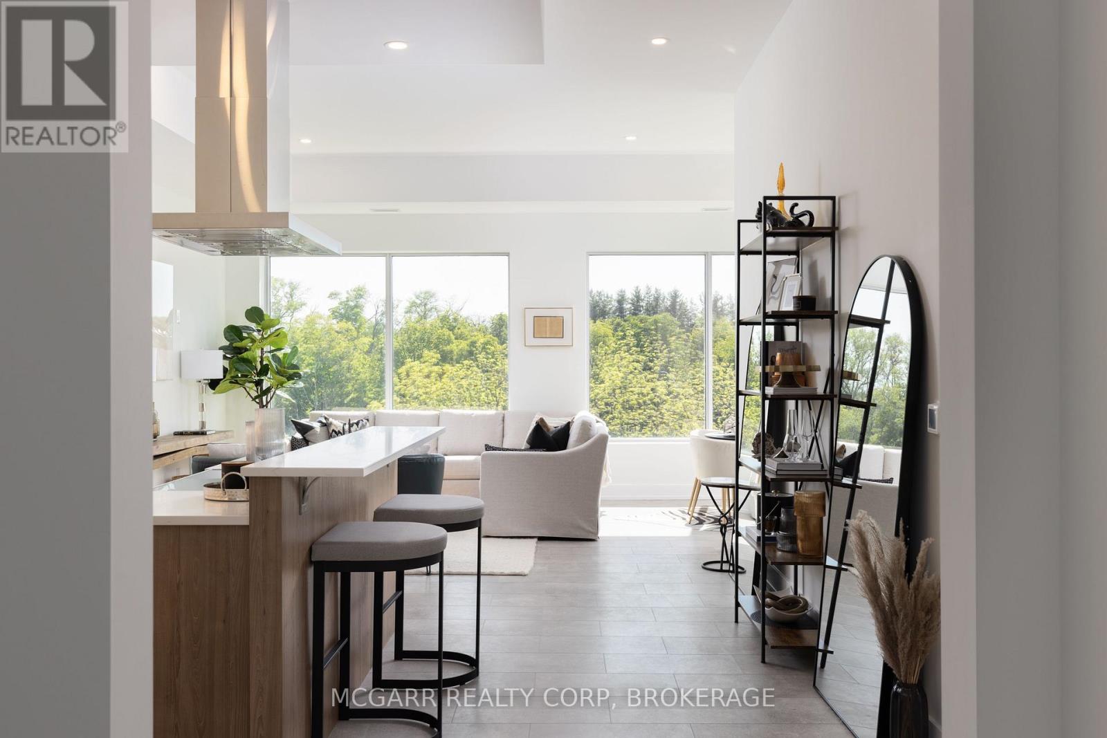 403 - 77 Yates Street, St. Catharines (Downtown), Ontario  L2R 5R7 - Photo 5 - X12934456