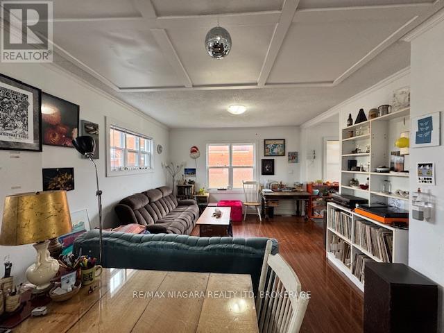 4893 Hunter Street, Niagara Falls, Ontario  L2G 3M8 - Photo 4 - X12934516