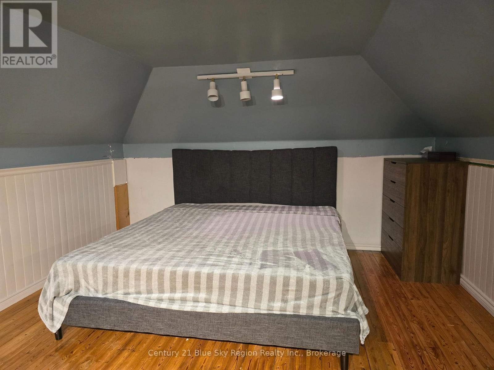 171 Fifth Avenue W, North Bay, Ontario  P1B 3N4 - Photo 13 - X12934268