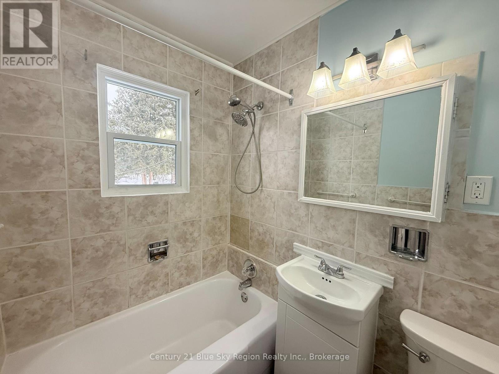 578 Mcphail Street, North Bay, Ontario  P1B 5Z2 - Photo 13 - X12934322