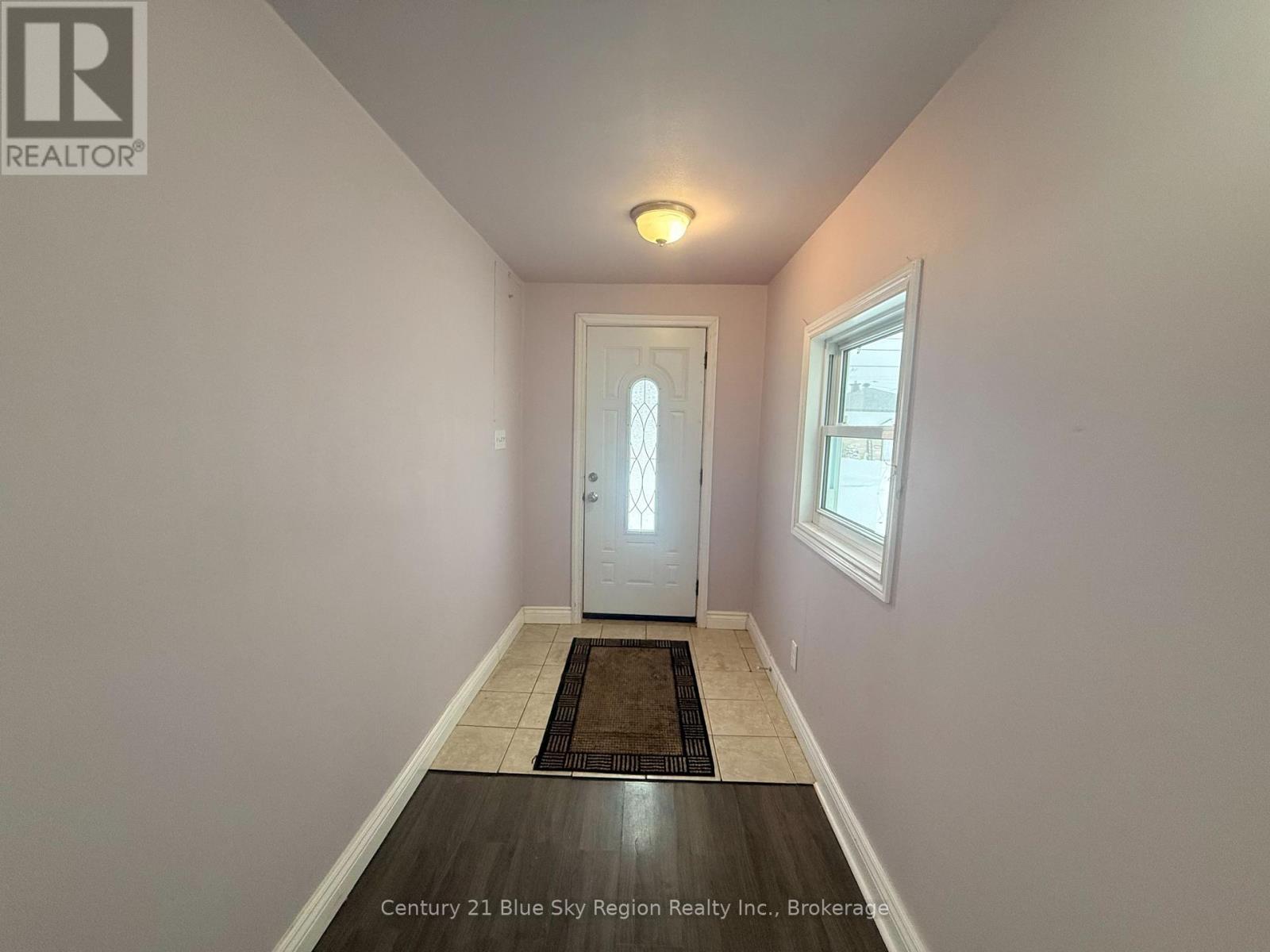 578 Mcphail Street, North Bay, Ontario  P1B 5Z2 - Photo 4 - X12934322