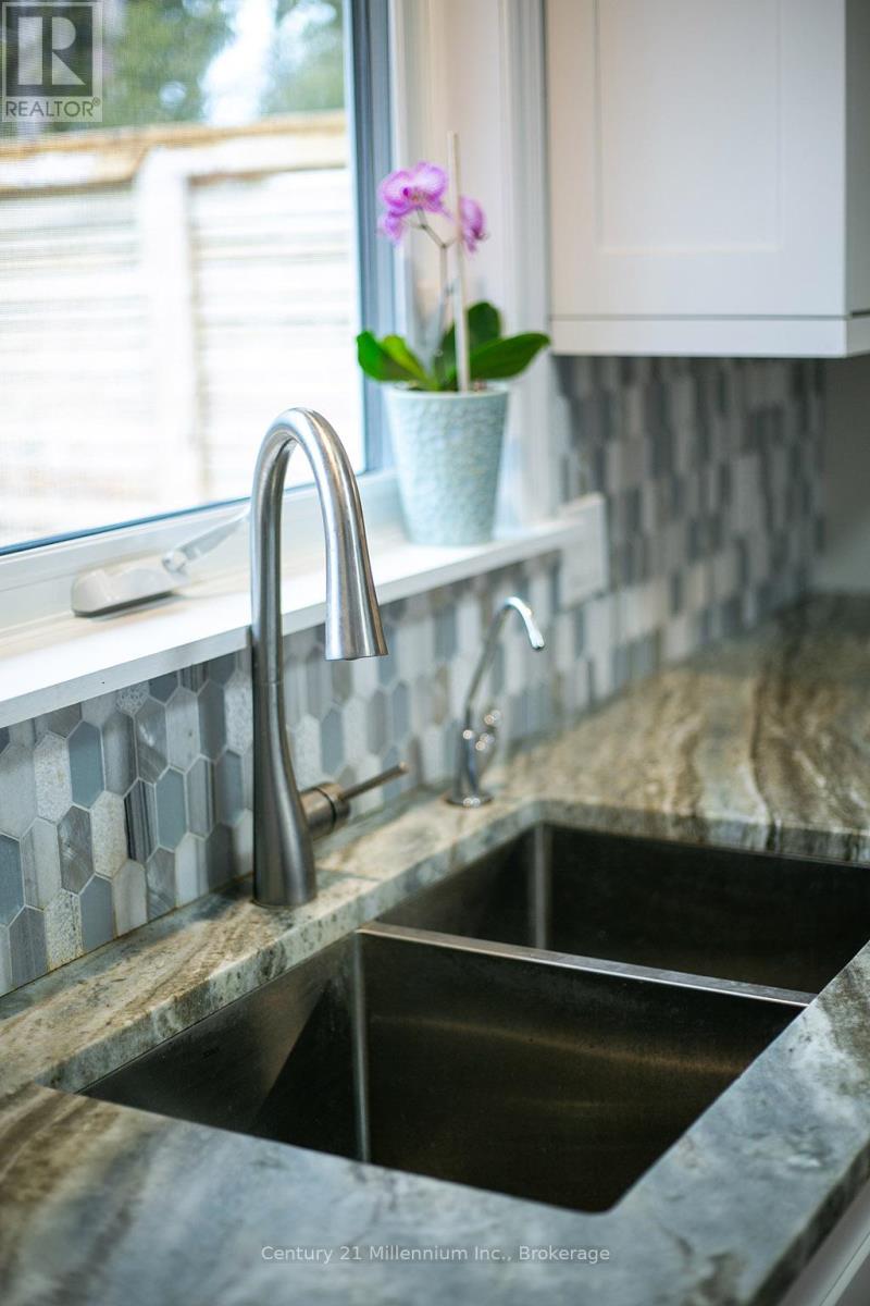 142 Arthur Street, Blue Mountains, Ontario  N0H 2P0 - Photo 10 - X12931790