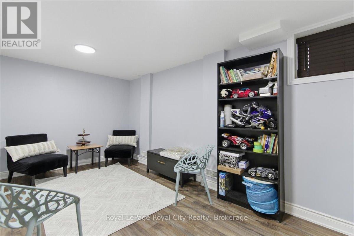 21 - 17 Katemore Drive, Guelph, Ontario  N1L 0J2 - Photo 28 - X12934260