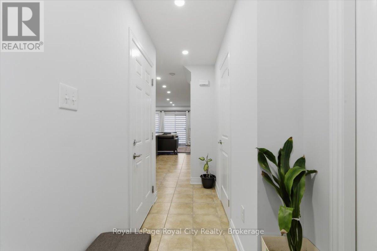 21 - 17 Katemore Drive, Guelph, Ontario  N1L 0J2 - Photo 3 - X12934260