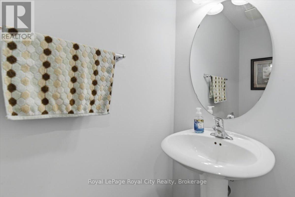 21 - 17 Katemore Drive, Guelph, Ontario  N1L 0J2 - Photo 4 - X12934260