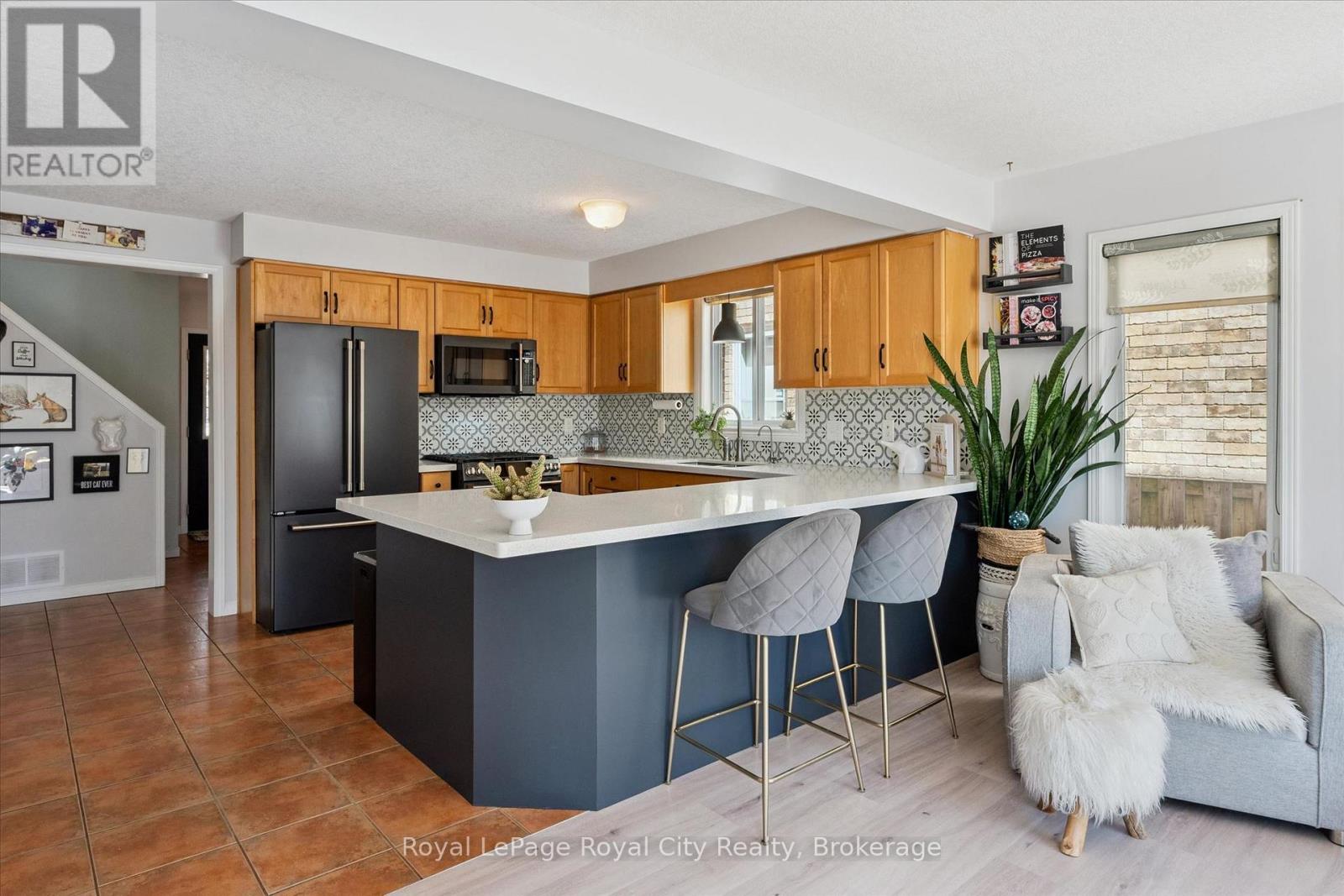 11 Warren Street, Guelph, Ontario  N1E 7K4 - Photo 13 - X12934278