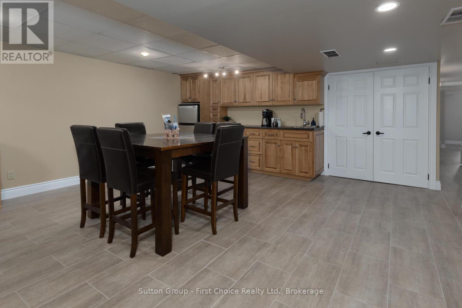 338 Delamere Avenue, Stratford, Ontario  N5A 5A4 - Photo 32 - X12934454