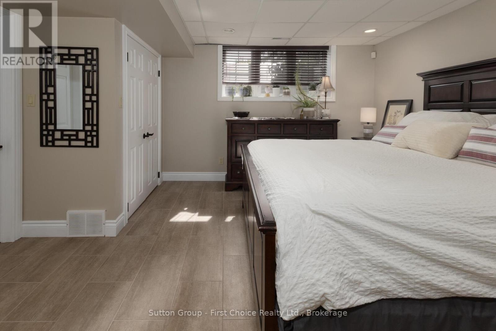 338 Delamere Avenue, Stratford, Ontario  N5A 5A4 - Photo 34 - X12934454