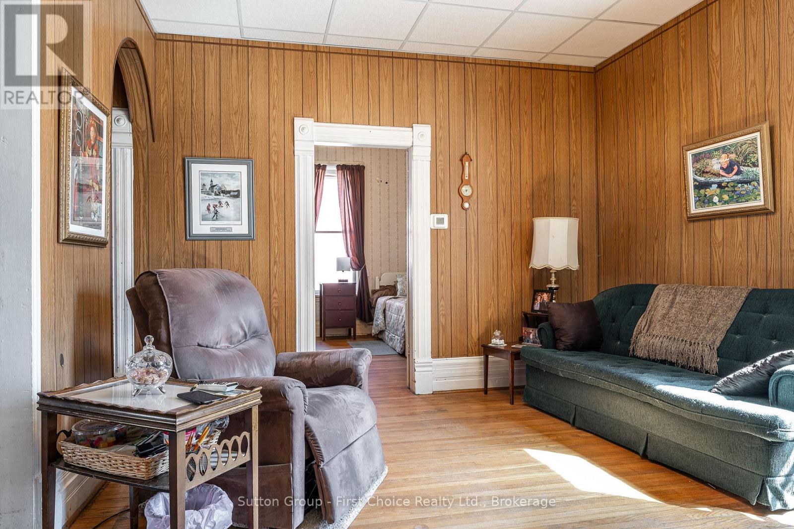 55 Dufferin Street, Stratford, Ontario  N5A 2G6 - Photo 12 - X12934512