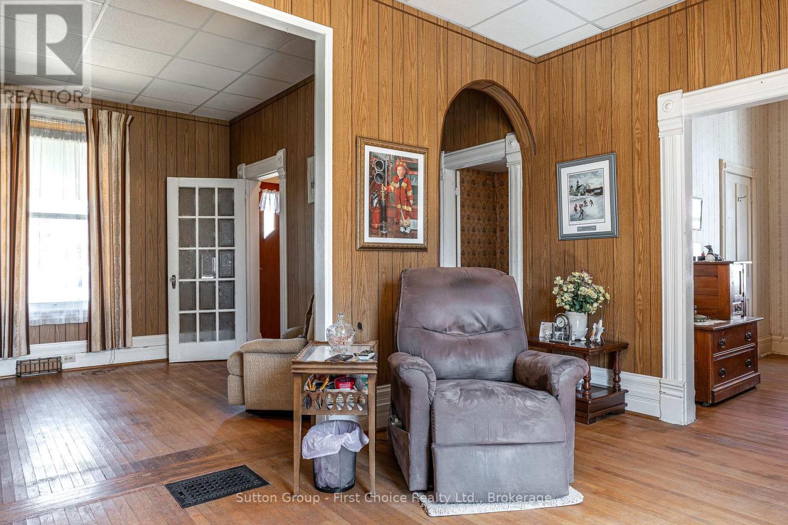 55 Dufferin Street, Stratford, Ontario  N5A 2G6 - Photo 13 - X12934512