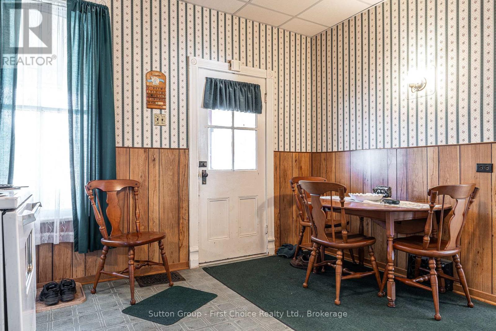 55 Dufferin Street, Stratford, Ontario  N5A 2G6 - Photo 18 - X12934512