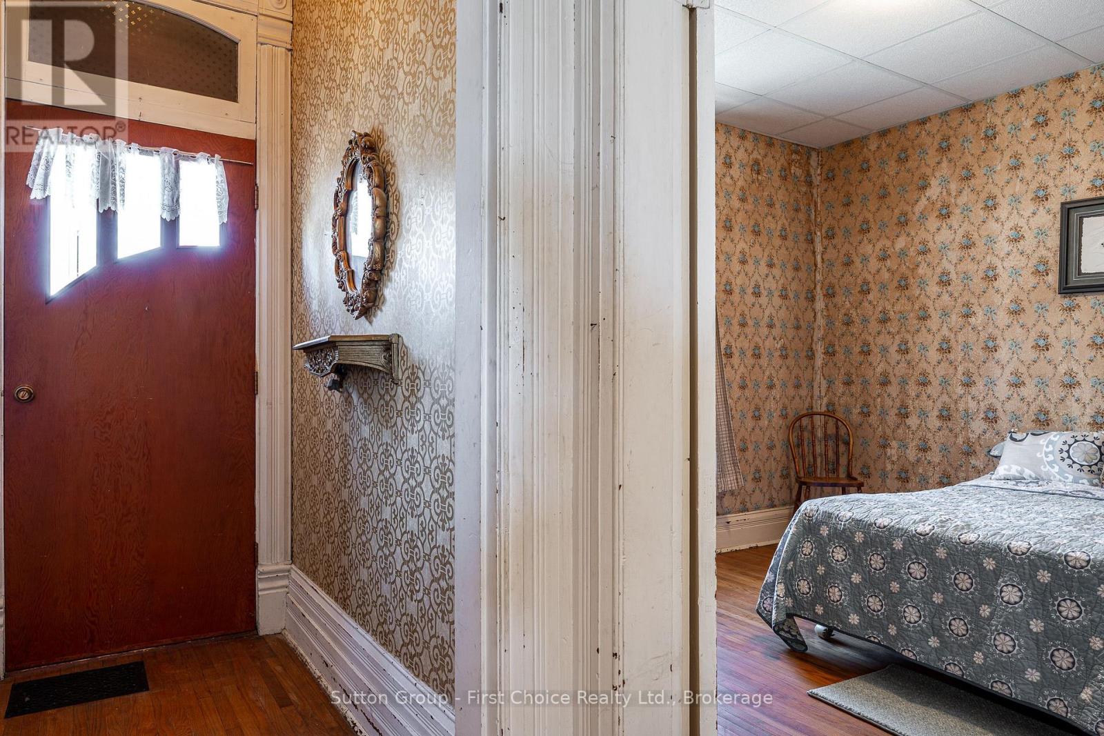 55 Dufferin Street, Stratford, Ontario  N5A 2G6 - Photo 29 - X12934512