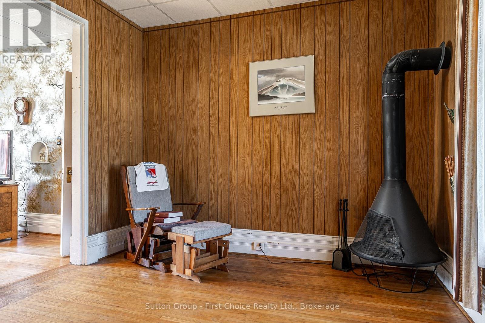 55 Dufferin Street, Stratford, Ontario  N5A 2G6 - Photo 8 - X12934512