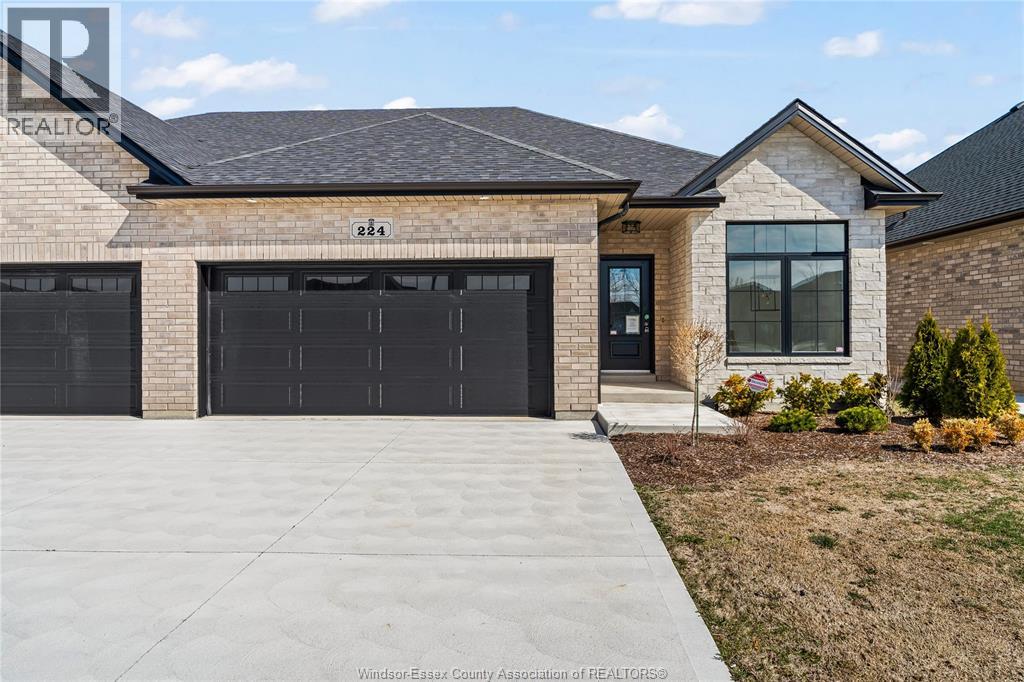 MLS# 26002116: 224 MCLELLAN AVENUE, Amherstburg, Canada