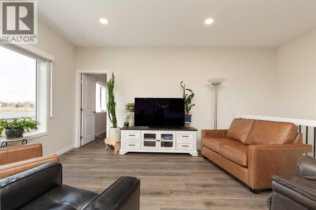 701, 1940 Parkside Way E, Coaldale, Alberta  T1M 1N6 - Photo 9 - A2296816