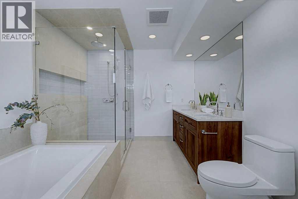 7220 Bow Crescent Nw, Calgary, Alberta  T3B 2B9 - Photo 31 - A2286608