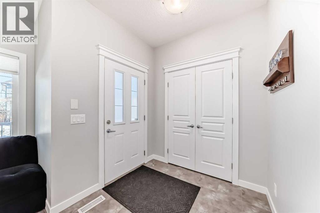237 Ravensmoor Link SE, Airdrie, Alberta  T4A 0J8 - Photo 3 - A2287466