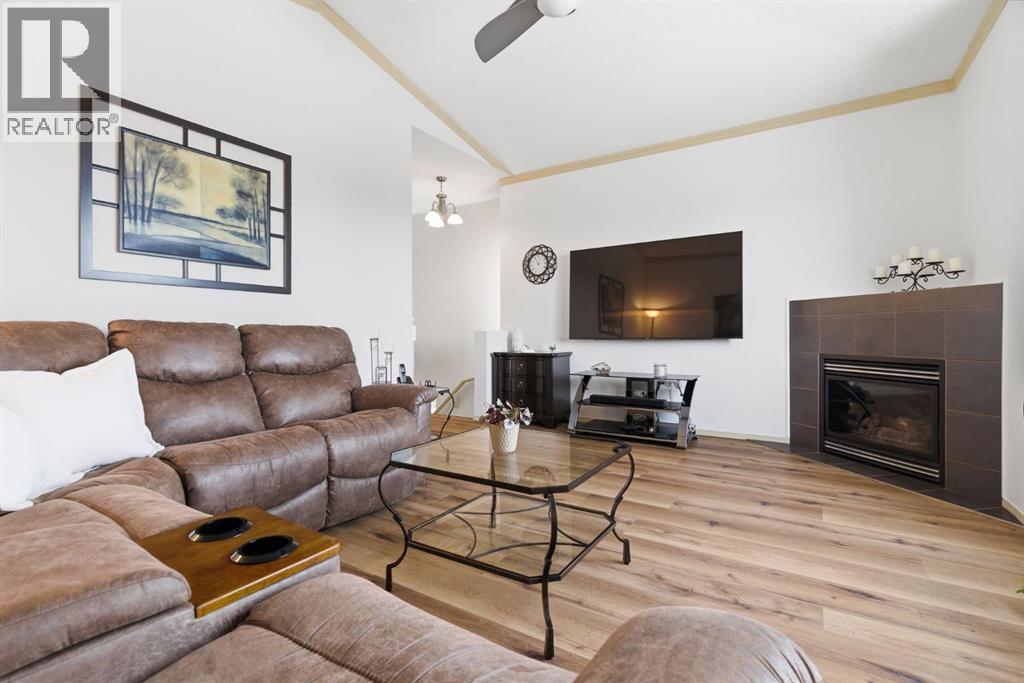 329 Douglas Ridge Circle Se, Calgary, Alberta  T2Z 3H5 - Photo 24 - A2292486