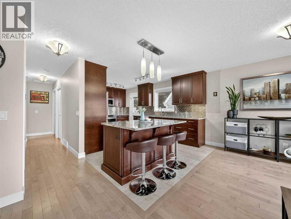 131 Scenic Glen Crescent Nw, Calgary, Alberta  T3L 1J8 - Photo 8 - A2296318