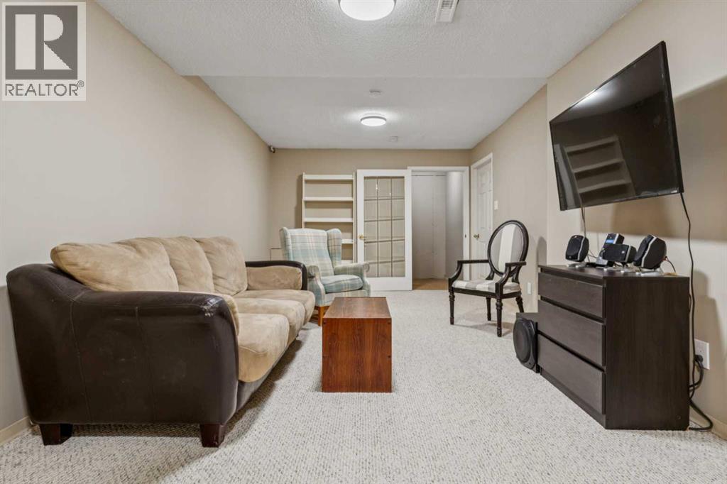 38, 12625 24 Street SW, Calgary, Alberta  T2W 4B1 - Photo 29 - A2296579